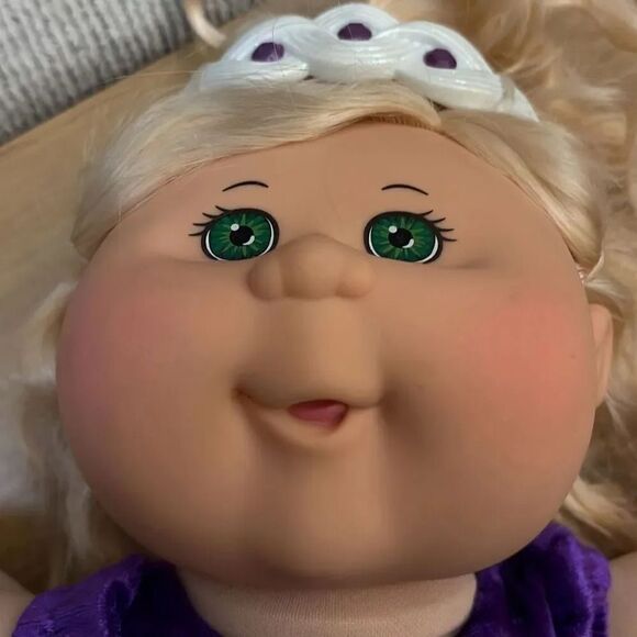 Cabbage Patch Kids 2014 Limited Edition Holiday - Blonde with Green Eyes - Purpl - Picture 7 of 7